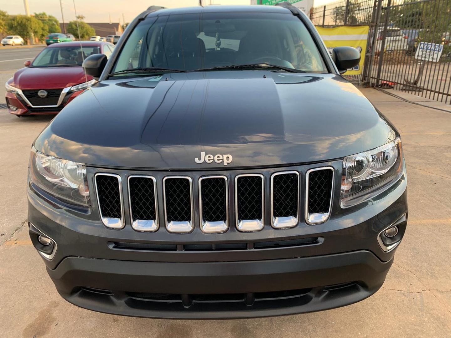 2014 Jeep Compass Sport photo 18