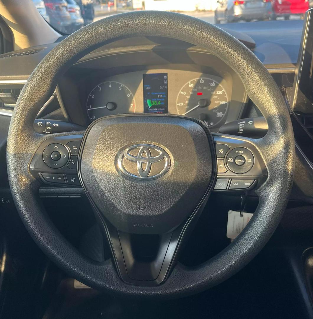 2023 Toyota Corolla LE photo 13