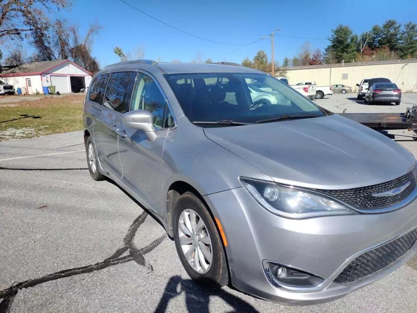 2019 Chrysler Pacifica Touring L photo 4