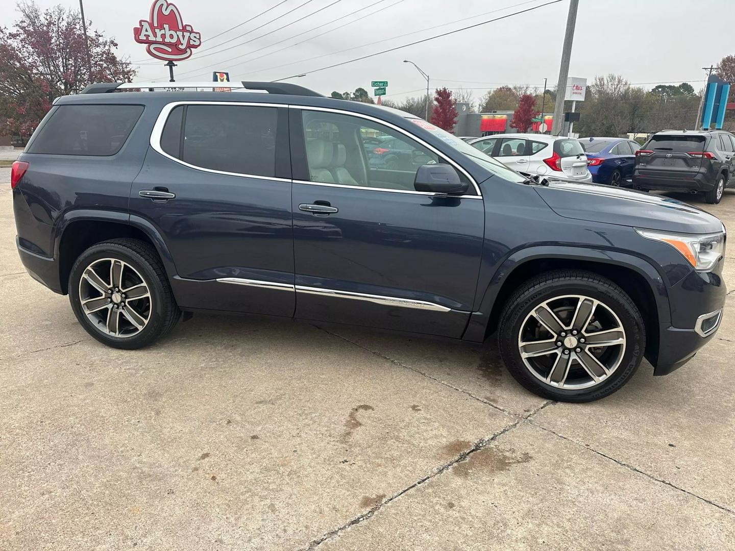 2019 GMC Acadia Denali photo 5