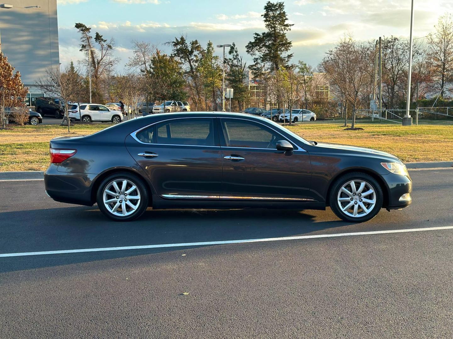 2008 Lexus LS L photo 3