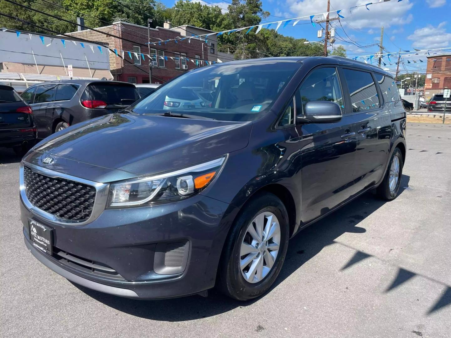 2016 Kia Sedona LX photo 7