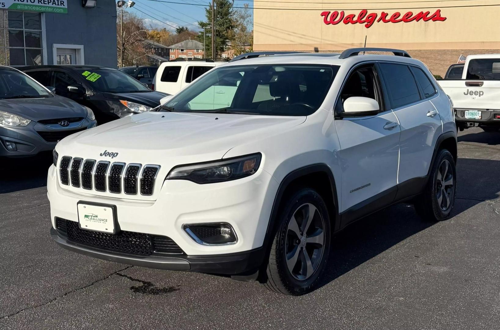 2020 Jeep Cherokee Limited photo 38