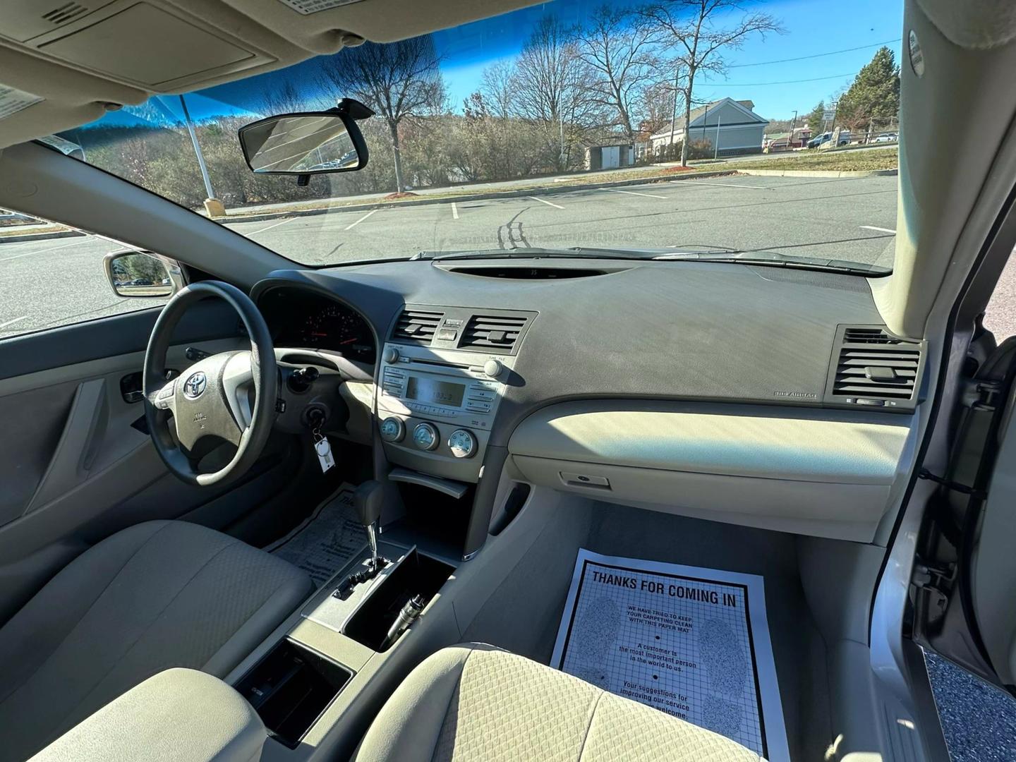 2008 Toyota Camry LE photo 14