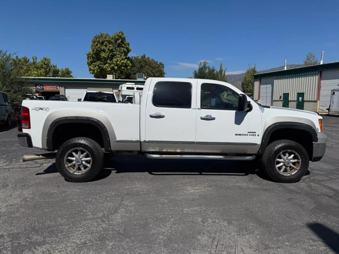 2007 GMC Sierra 2500HD Work Truck photo 4