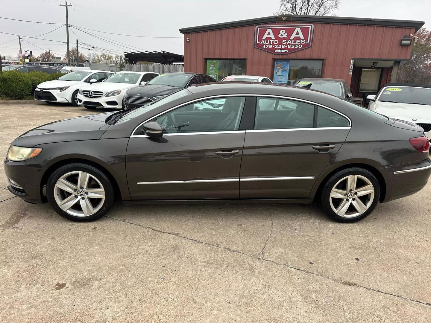 2013 Volkswagen CC R-Line photo 2