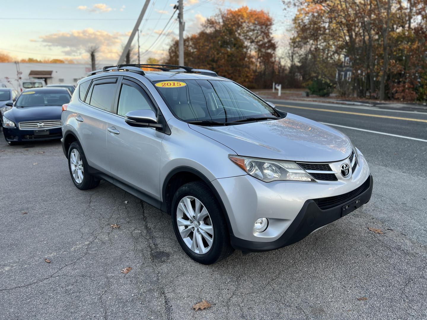 2015 Toyota RAV4 Limited photo 7