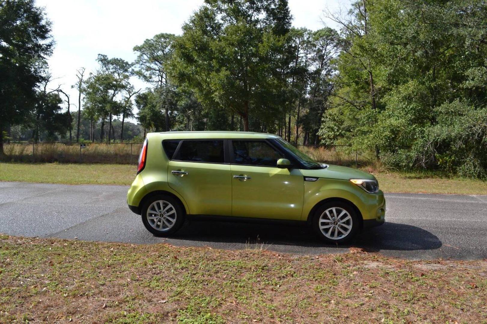 2017 Kia Soul + photo 5