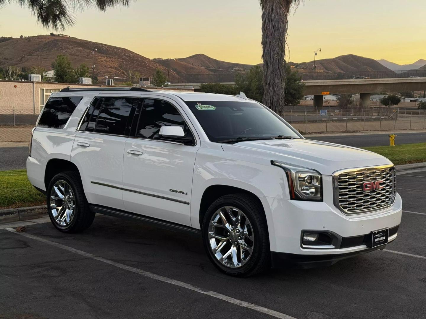 2020 GMC Yukon Denali photo 7