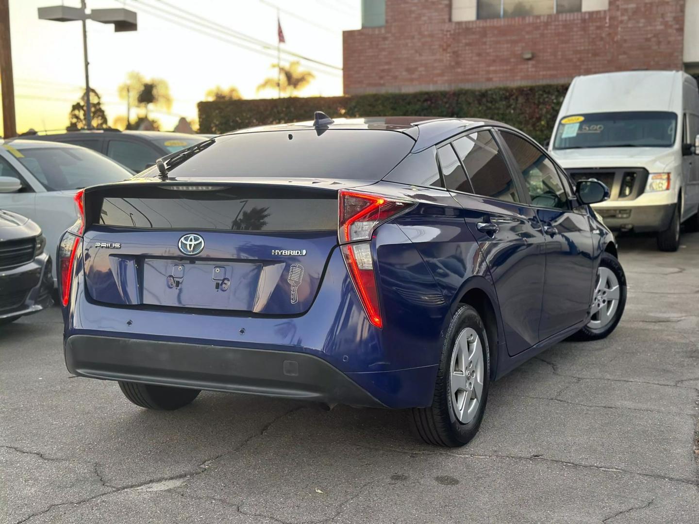 2018 Toyota Prius Two photo 10