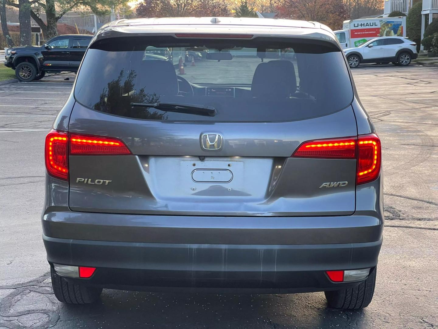 2017 Honda Pilot EX photo 6