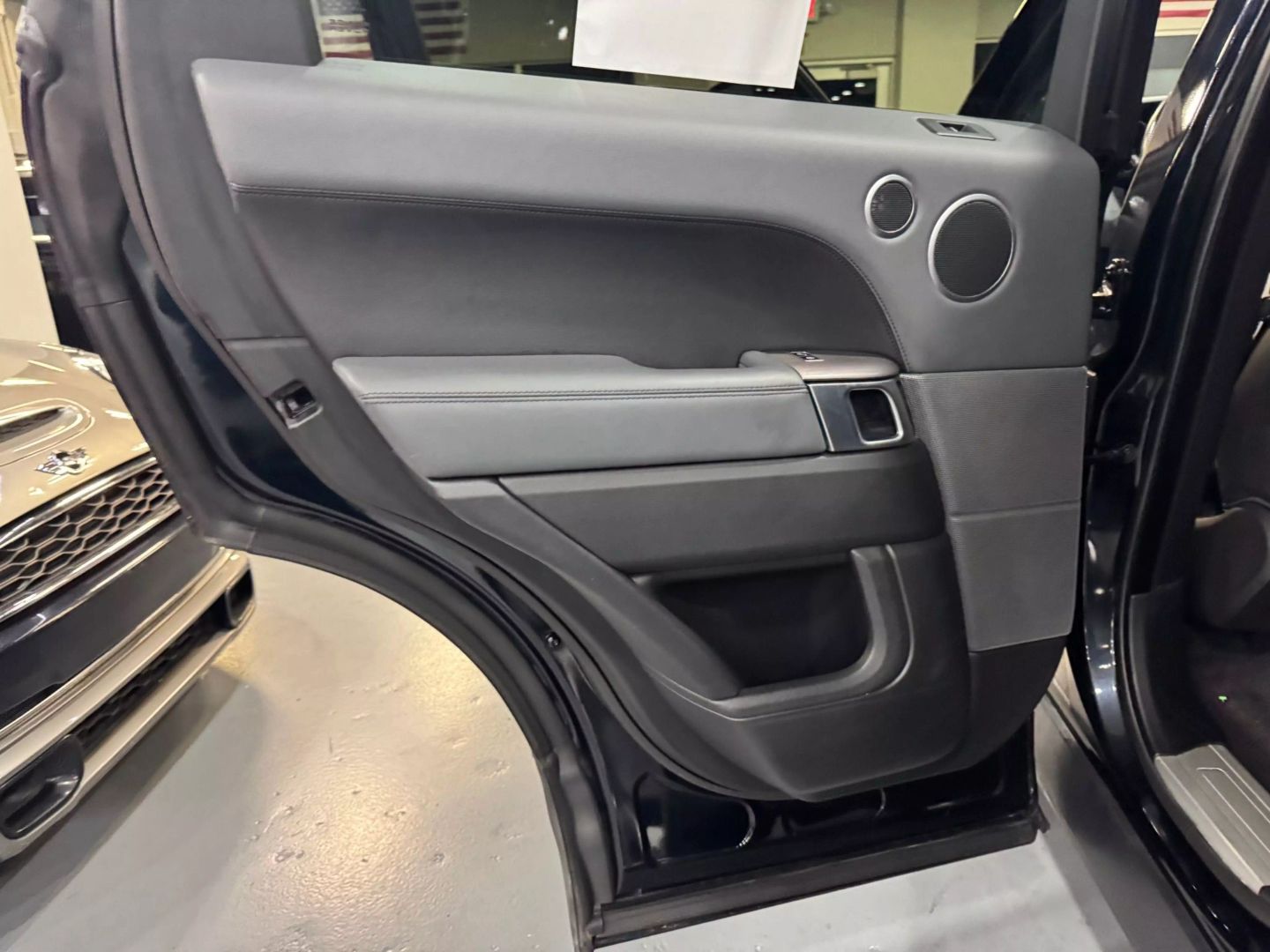 2014 Land Rover Range Rover Sport Hse Sport Utility 4d - Image 23