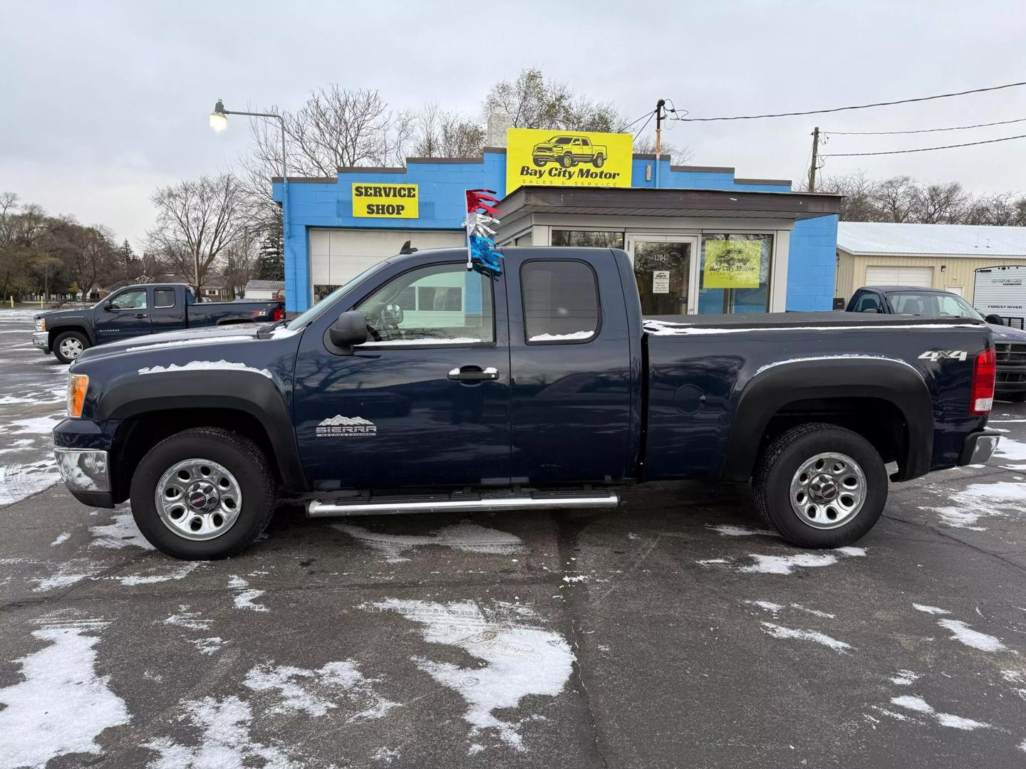 2011 GMC Sierra 1500 SL photo 8