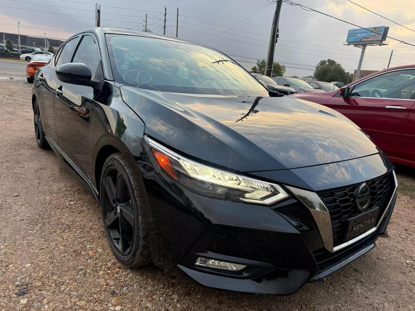 2021 Nissan Sentra SR photo 2