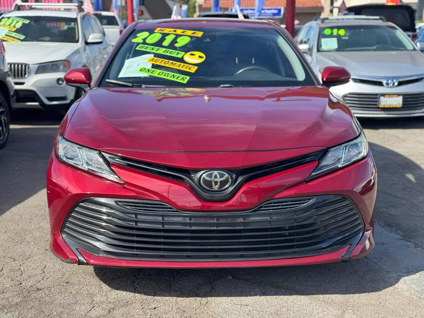 2019 Toyota Camry LE photo 5