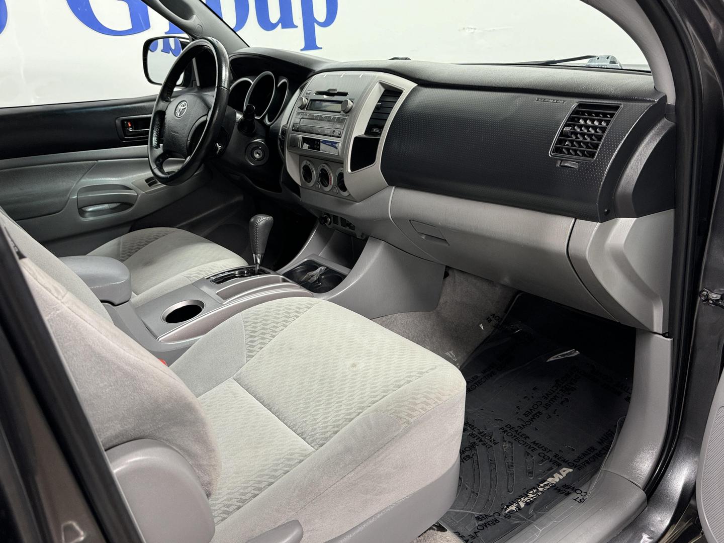 2011 Toyota Tacoma Base photo 12