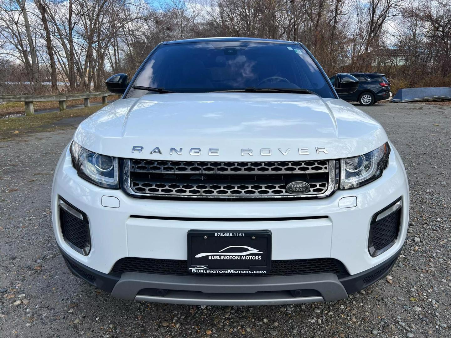 2017 Land Rover Range Rover Evoque HSE photo 2