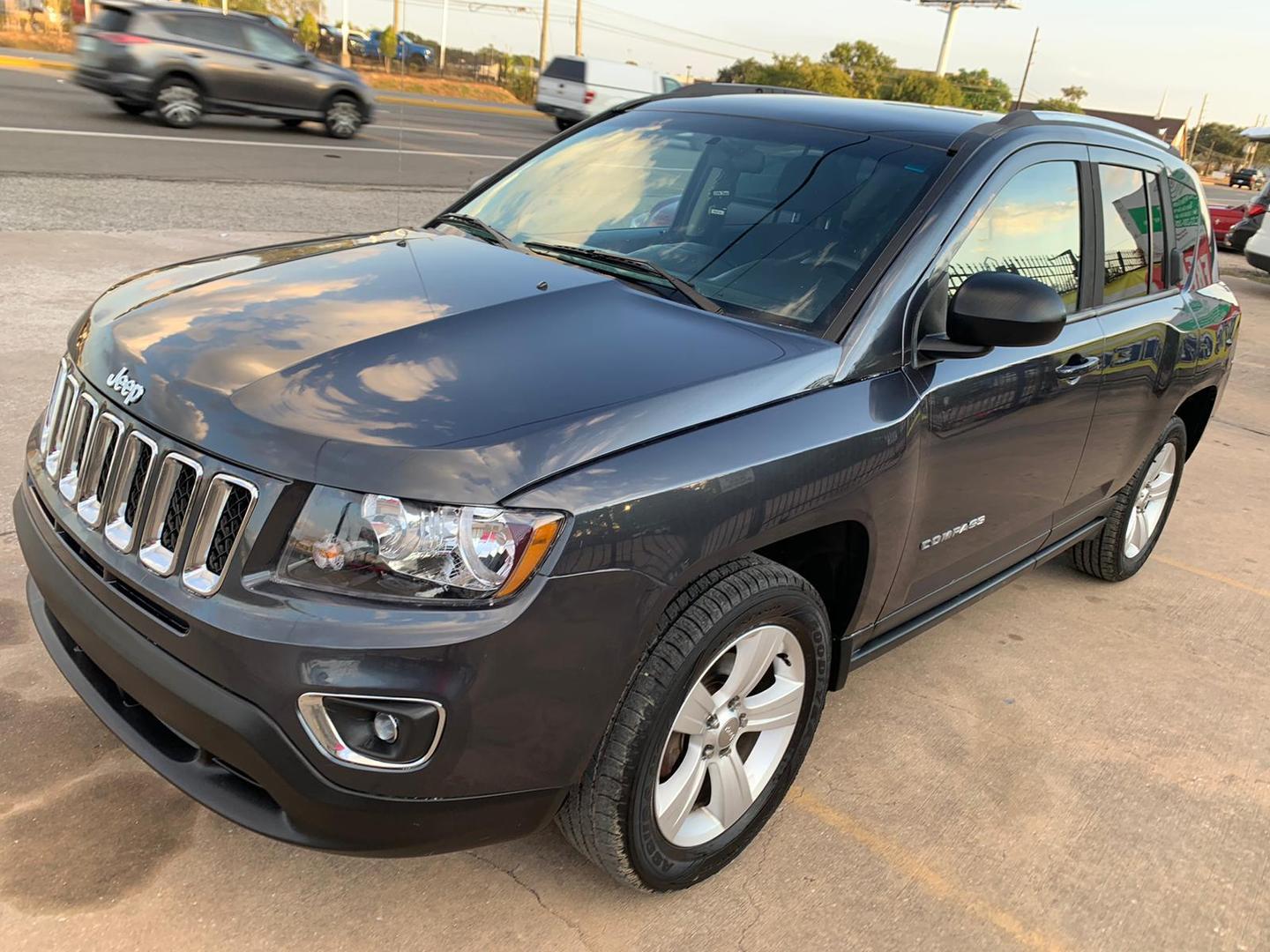 2014 Jeep Compass Sport photo 19