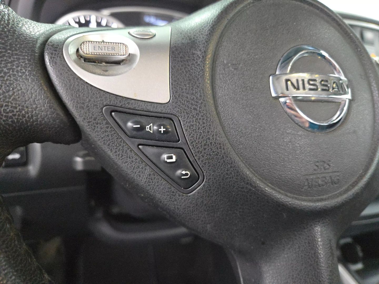 2017 Nissan Sentra - Image 26