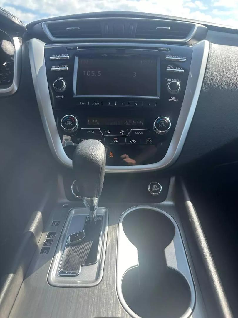 2017 Nissan Murano S photo 26