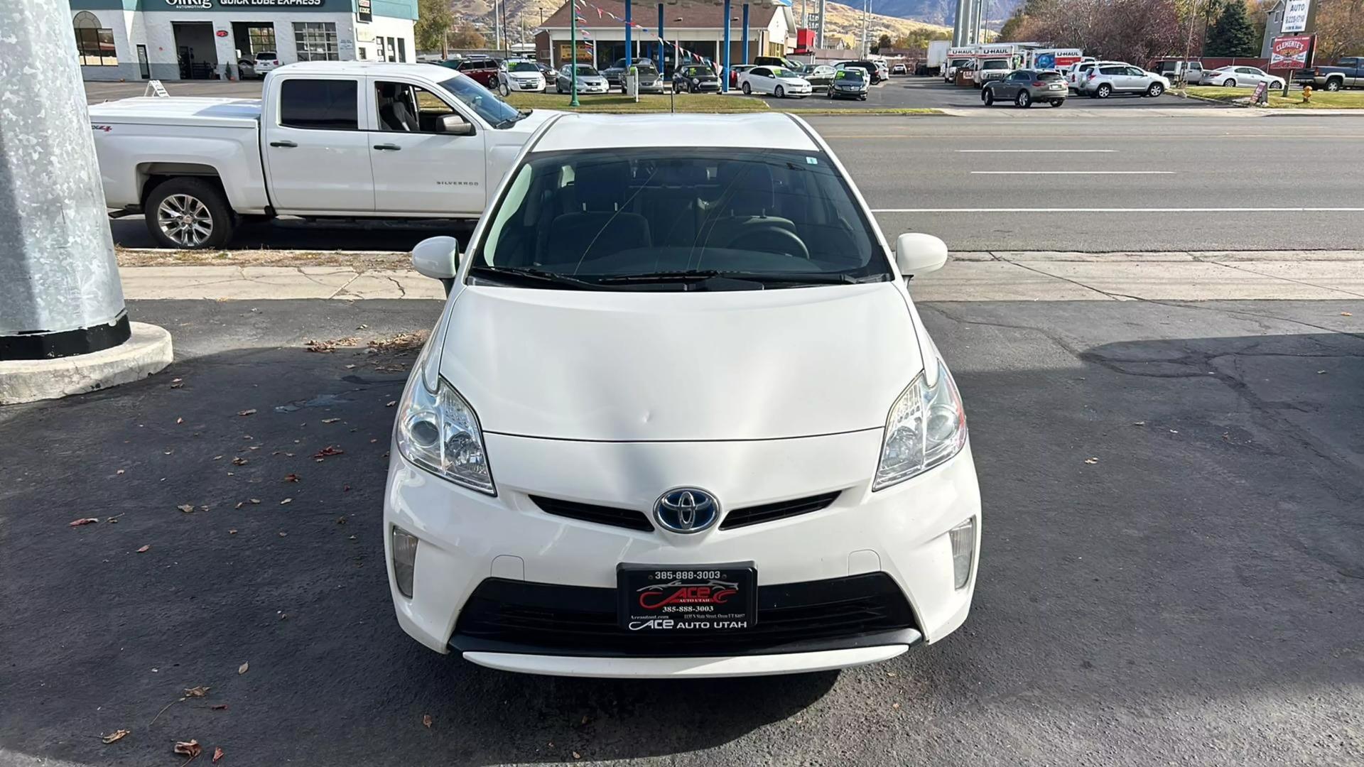 2015 Toyota Prius One photo 6