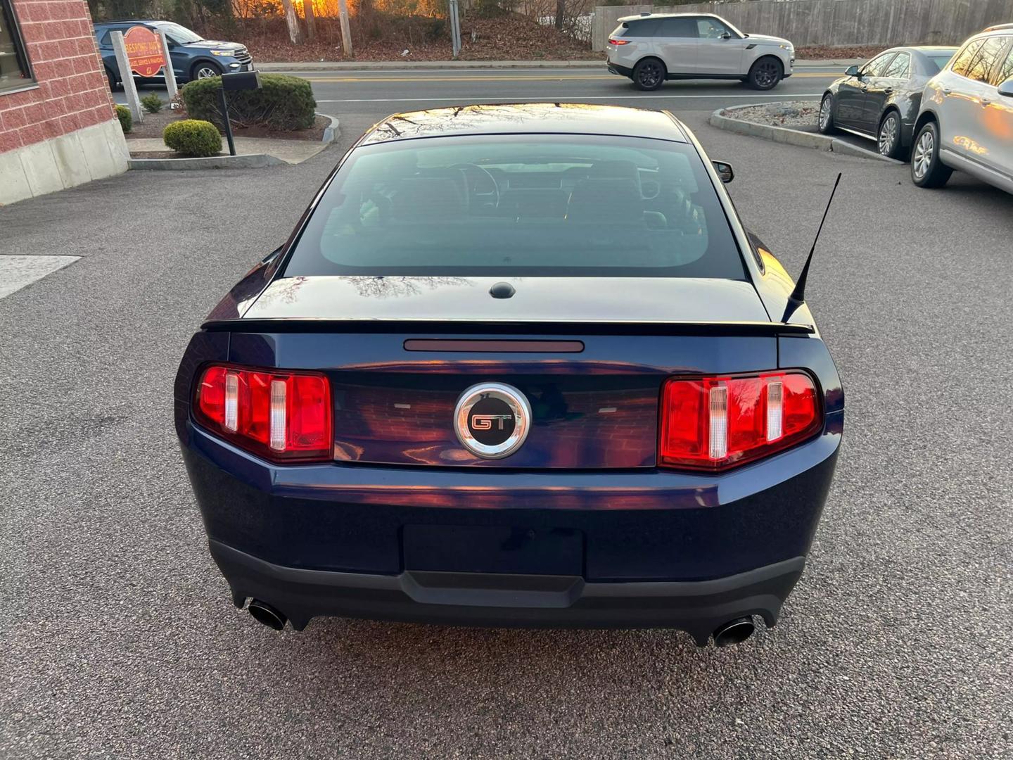 2011 Ford Mustang GT Premium photo 4