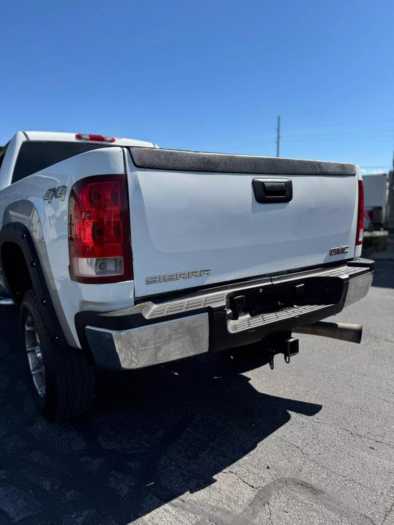 2007 GMC Sierra 2500HD Work Truck photo 7