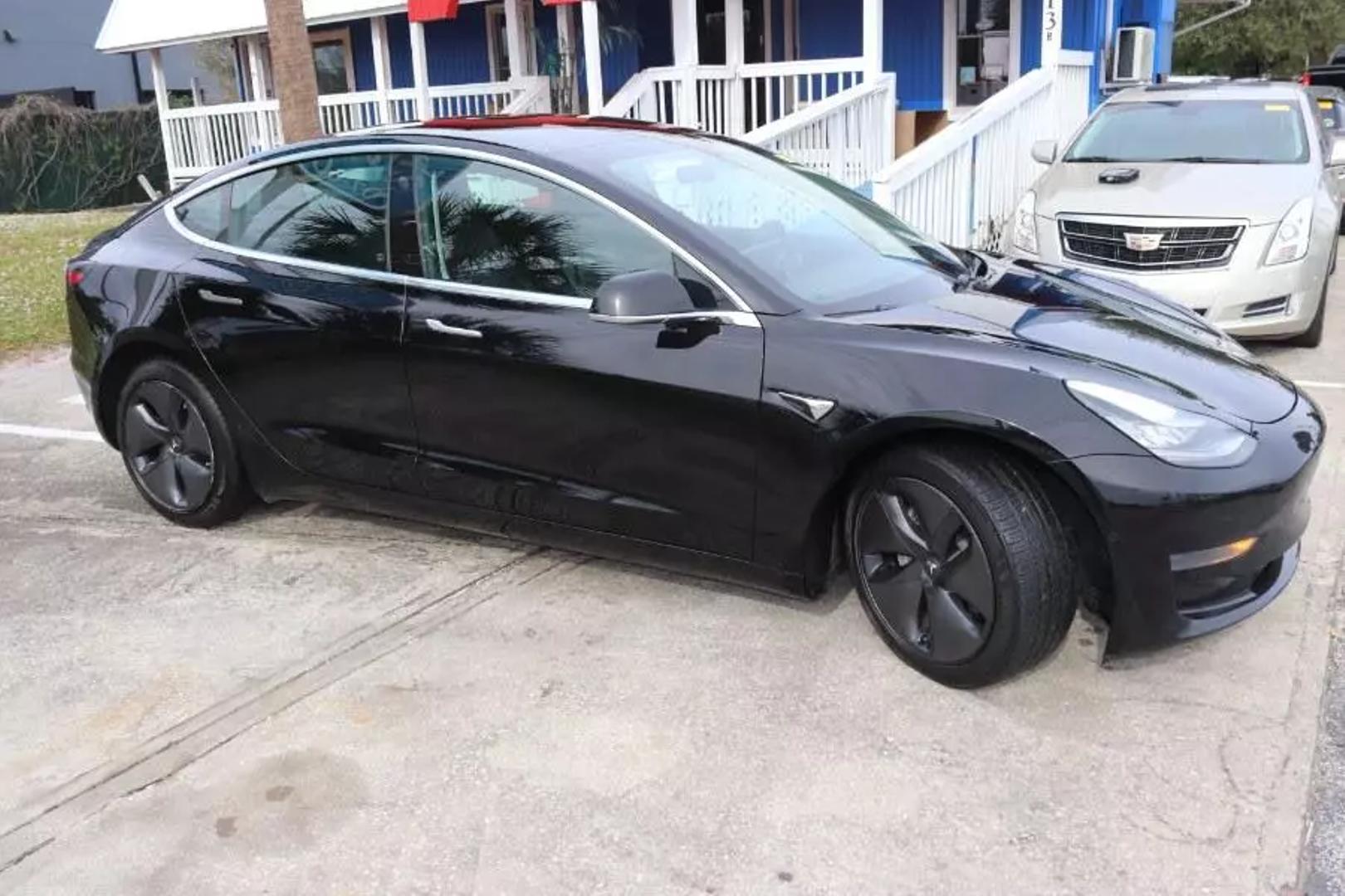 2019 Tesla Model 3 Base photo 4