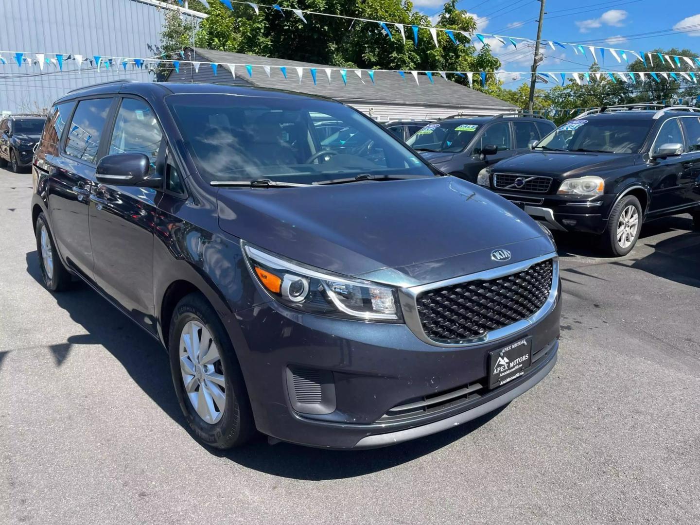 2016 Kia Sedona LX photo 5