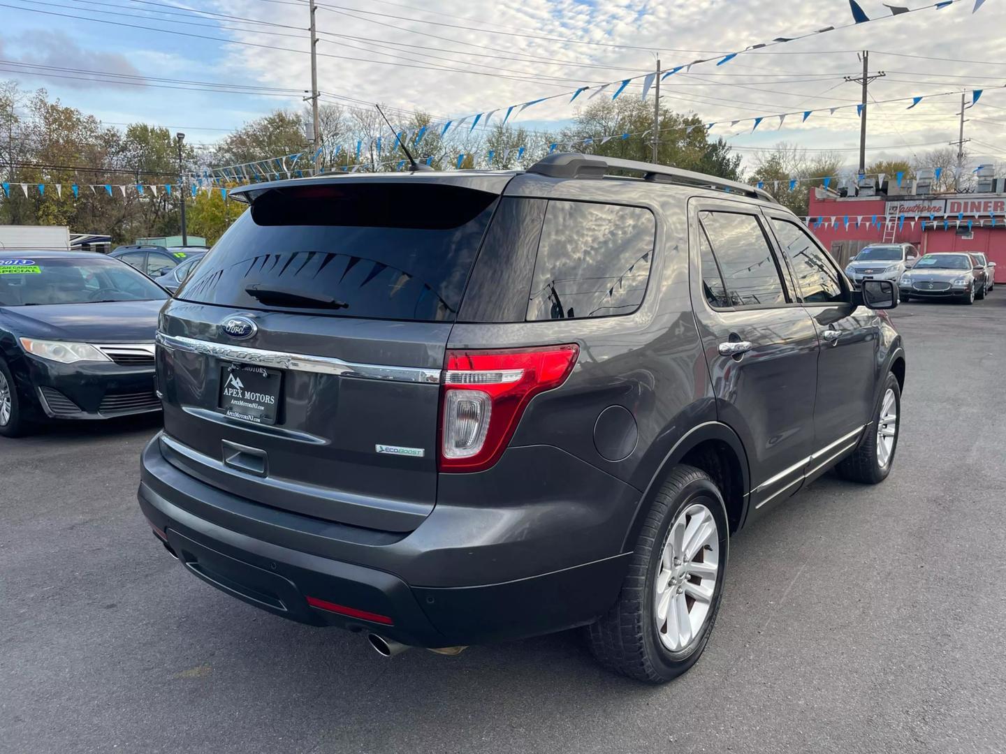 2015 Ford Explorer XLT photo 23