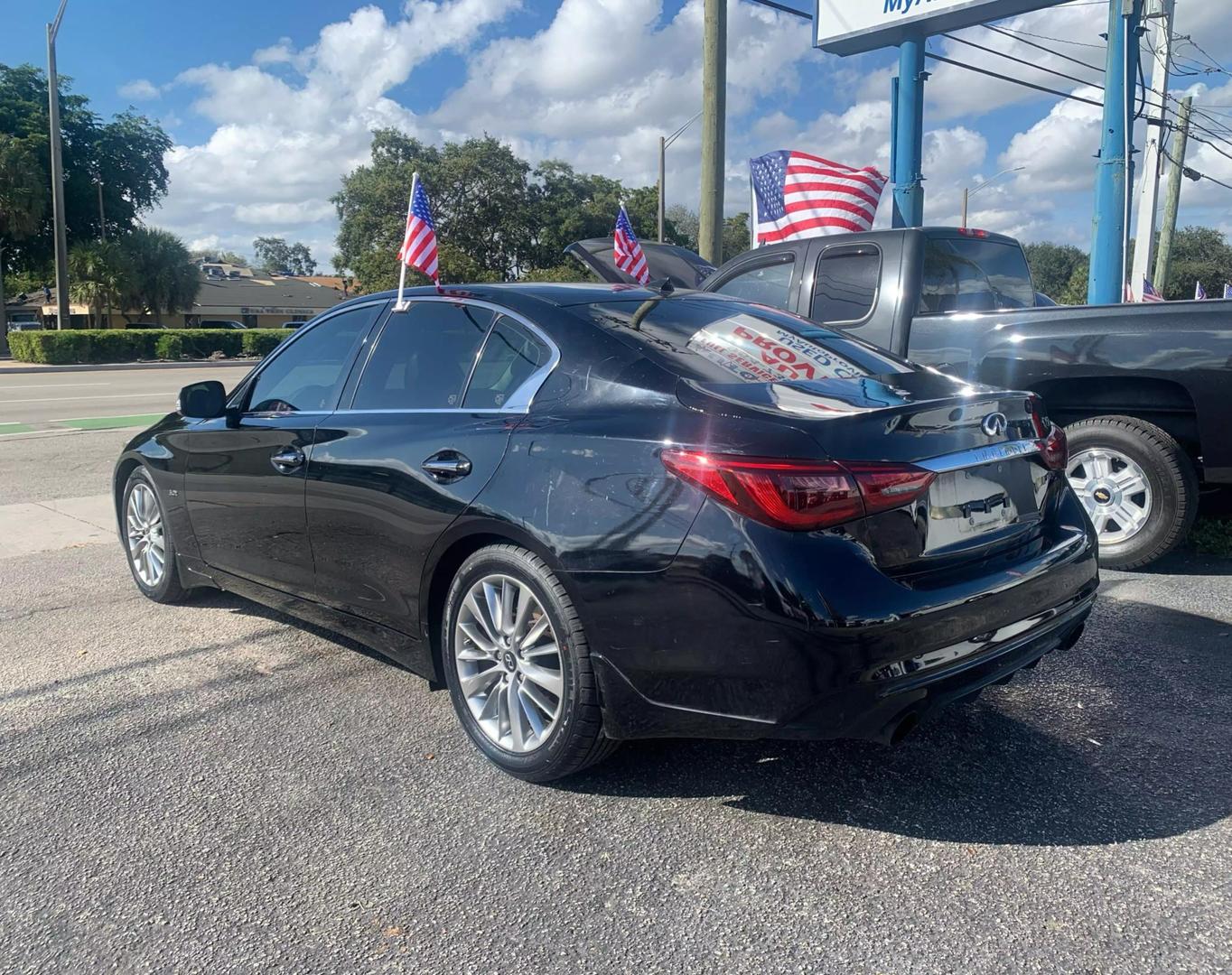 2019 INFINITI Q50 LUXE photo 8