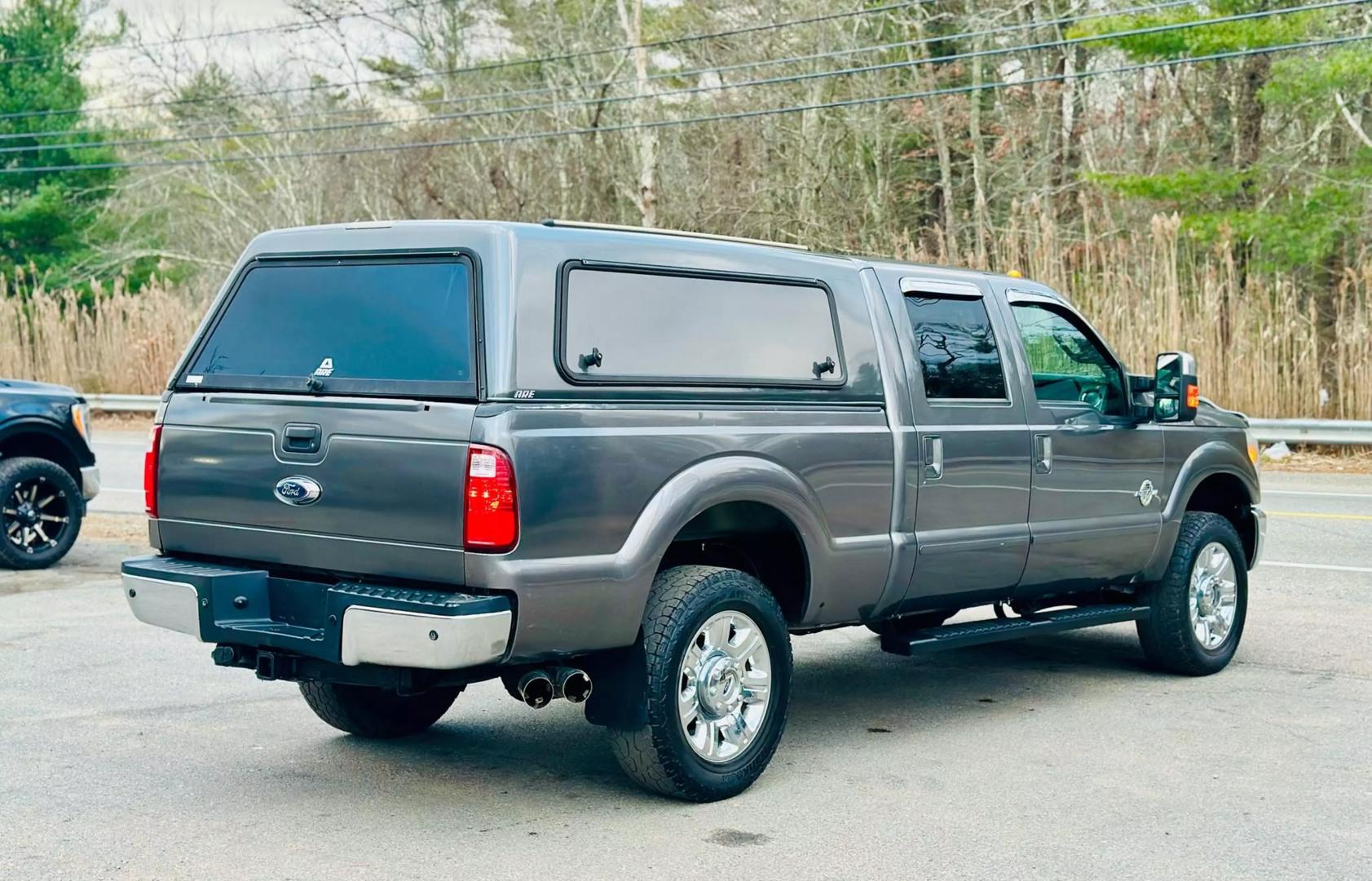 2014 Ford F-350 Super Duty Lariat photo 10