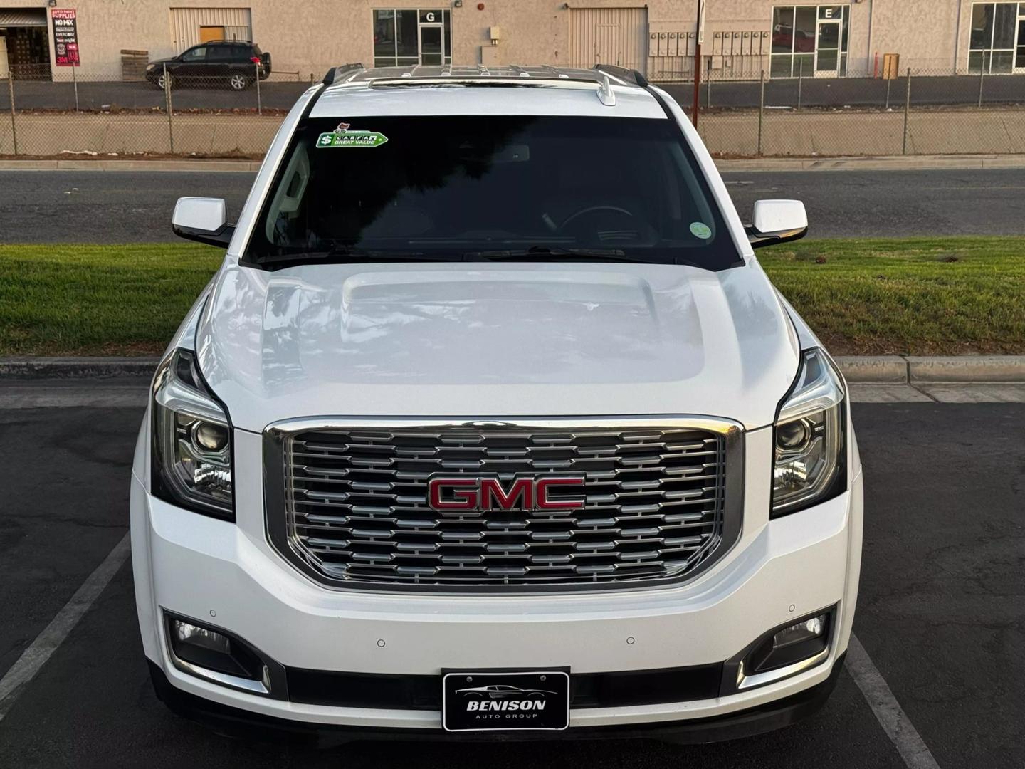 2020 GMC Yukon Denali photo 9