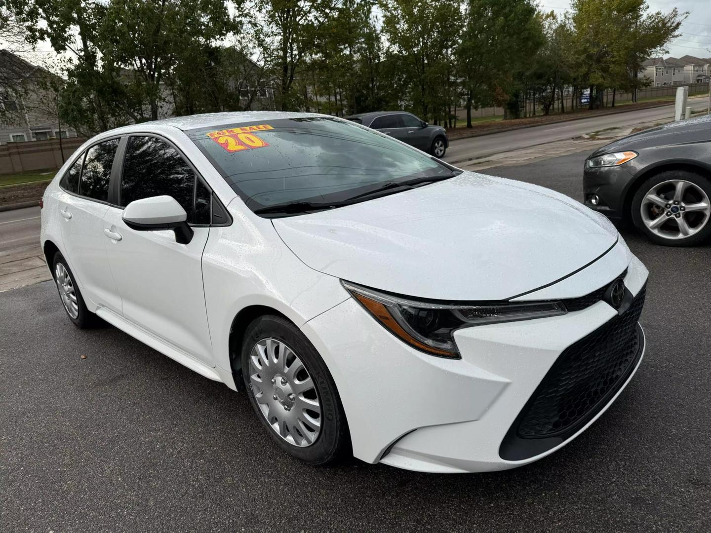 2020 Toyota Corolla LE photo 2