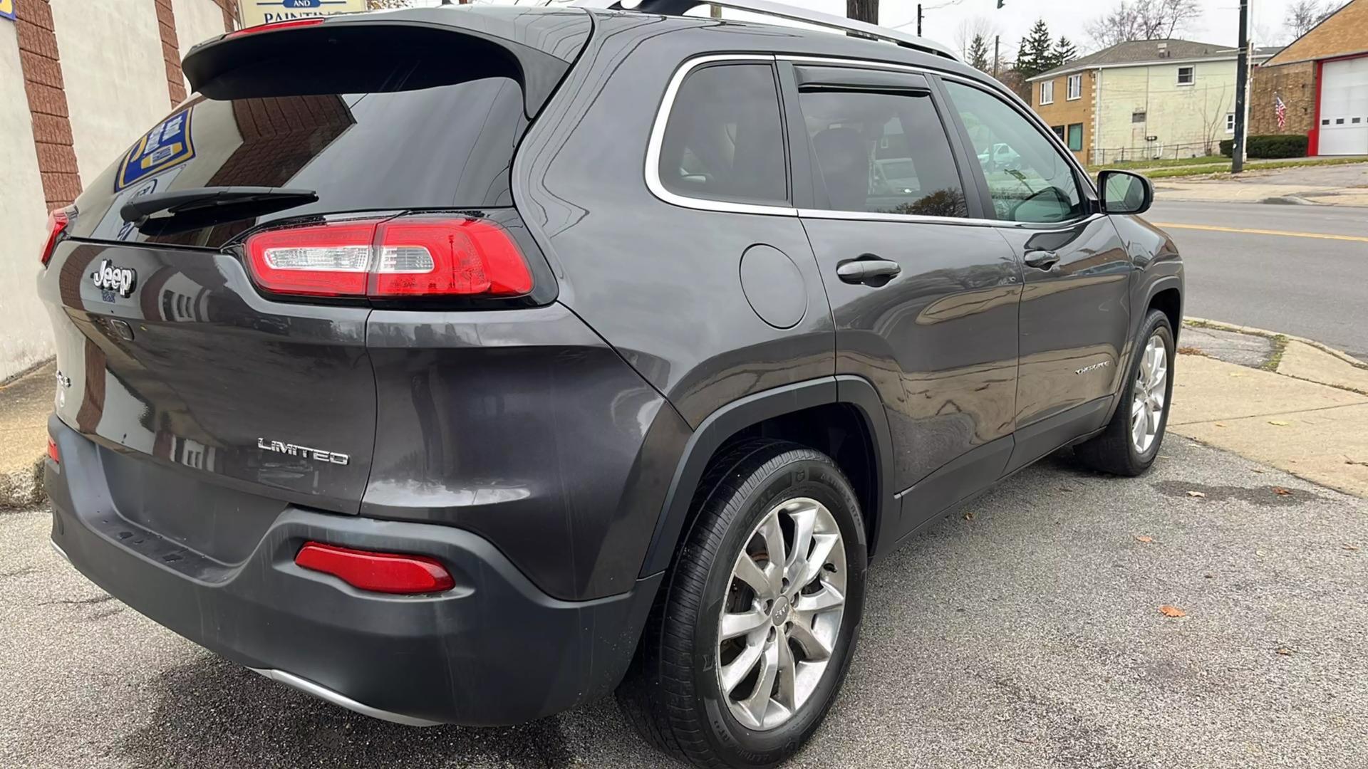 2016 Jeep Cherokee Limited photo 5