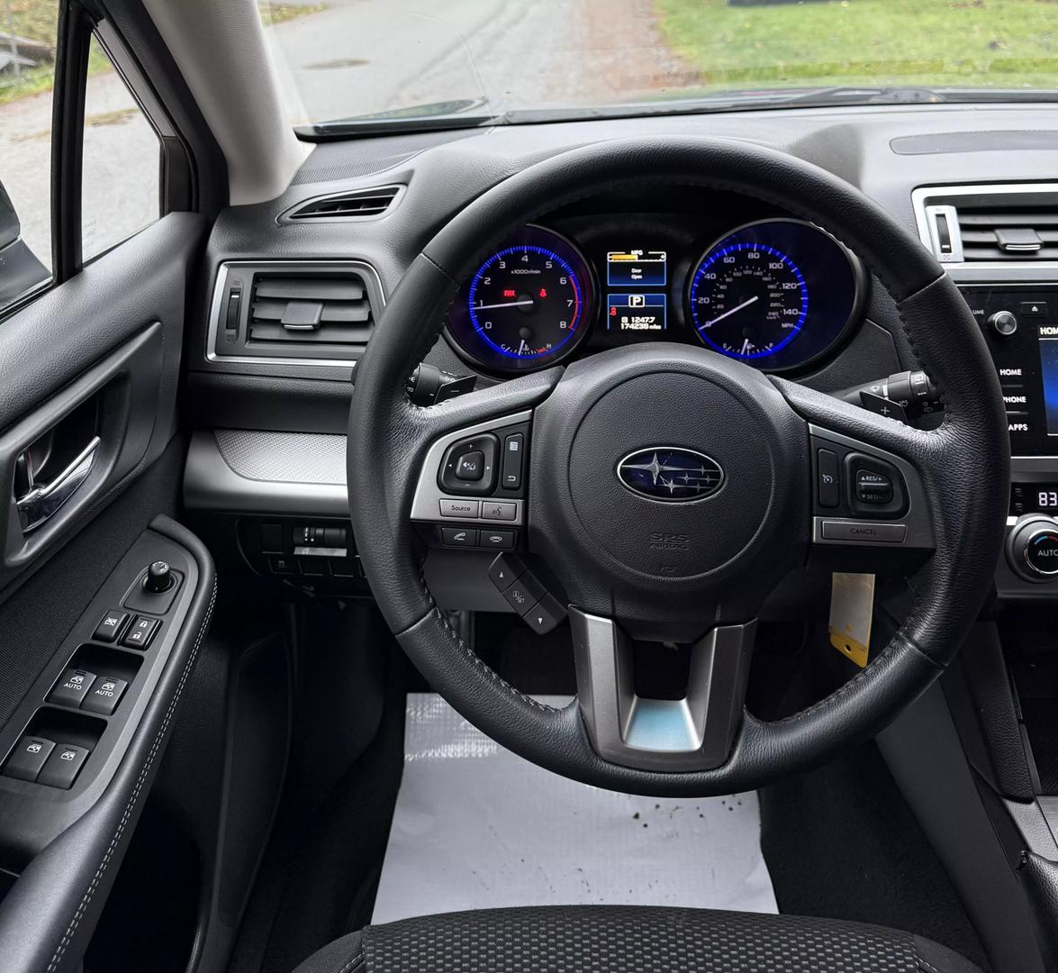 2017 Subaru Outback Premium photo 12