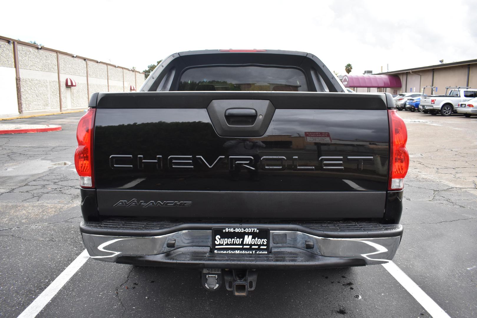 2005 Chevrolet Avalanche Base photo 12