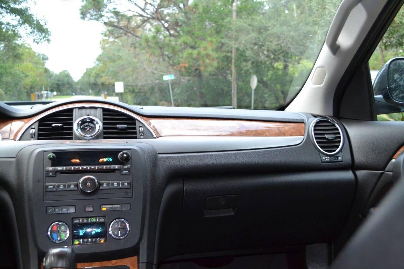 2012 Buick Enclave Leather photo 41