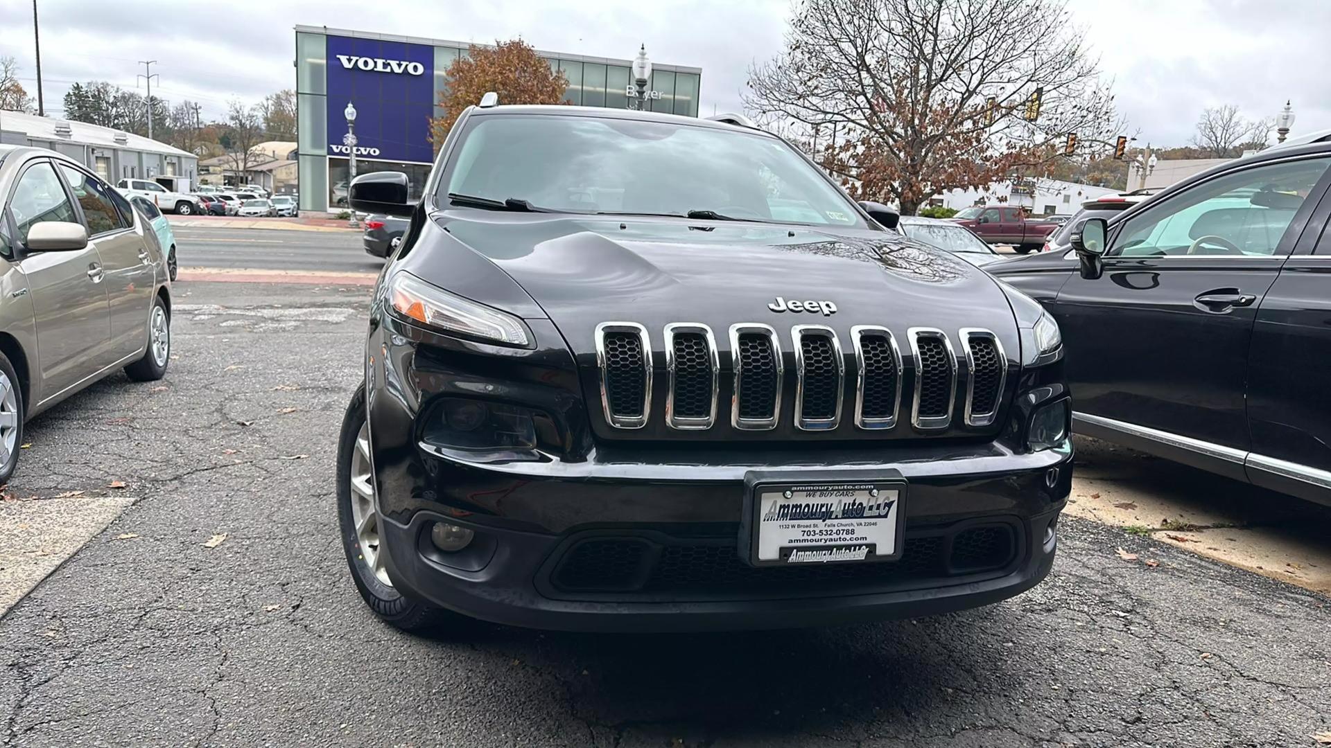 2015 Jeep Cherokee Latitude photo 2