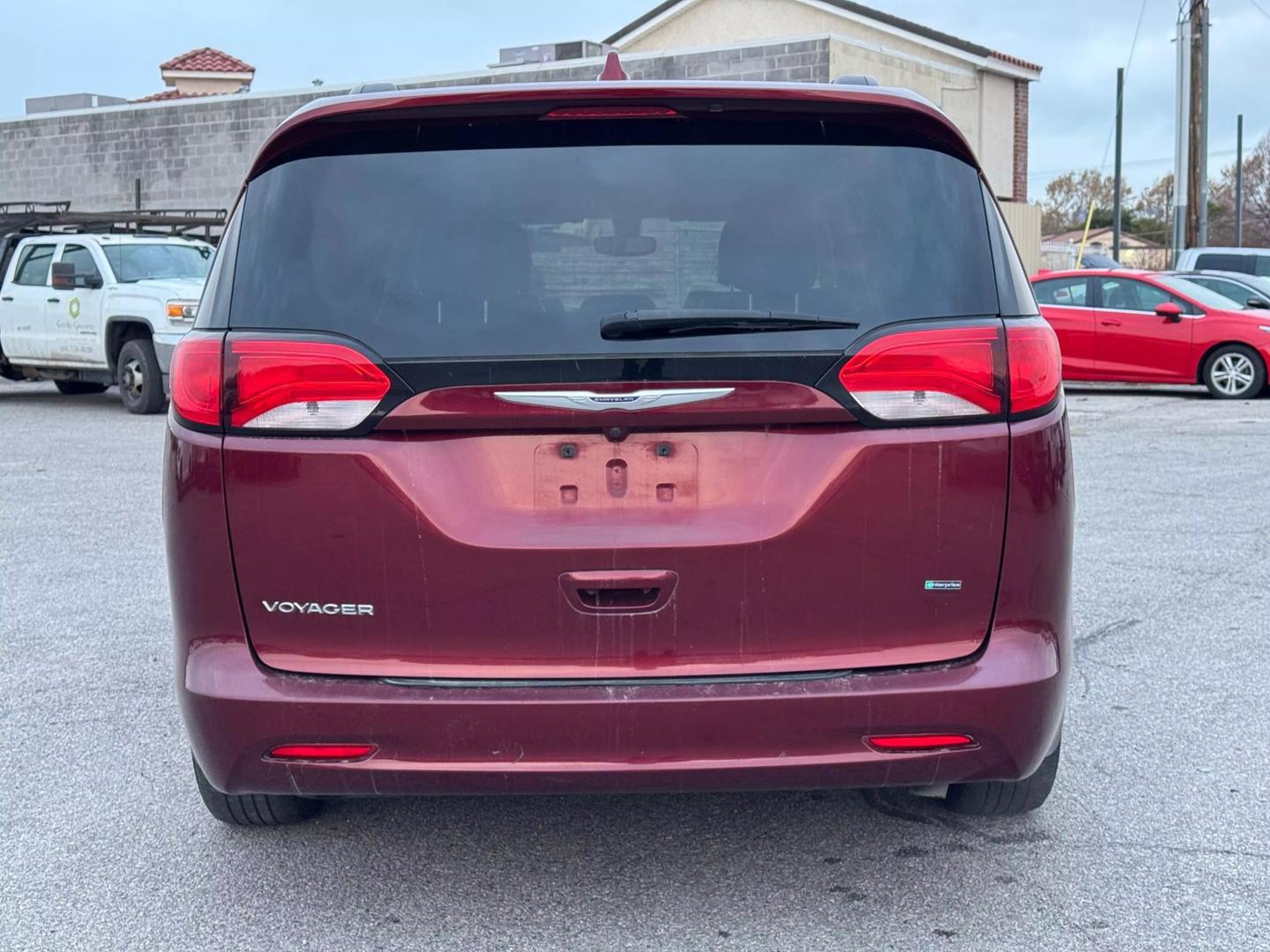 2020 Chrysler Voyager null photo 6