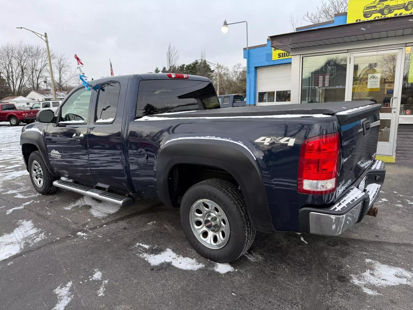 2011 GMC Sierra 1500 SL photo 7