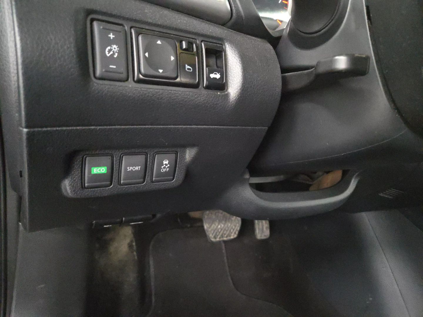 2017 Nissan Sentra - Image 19
