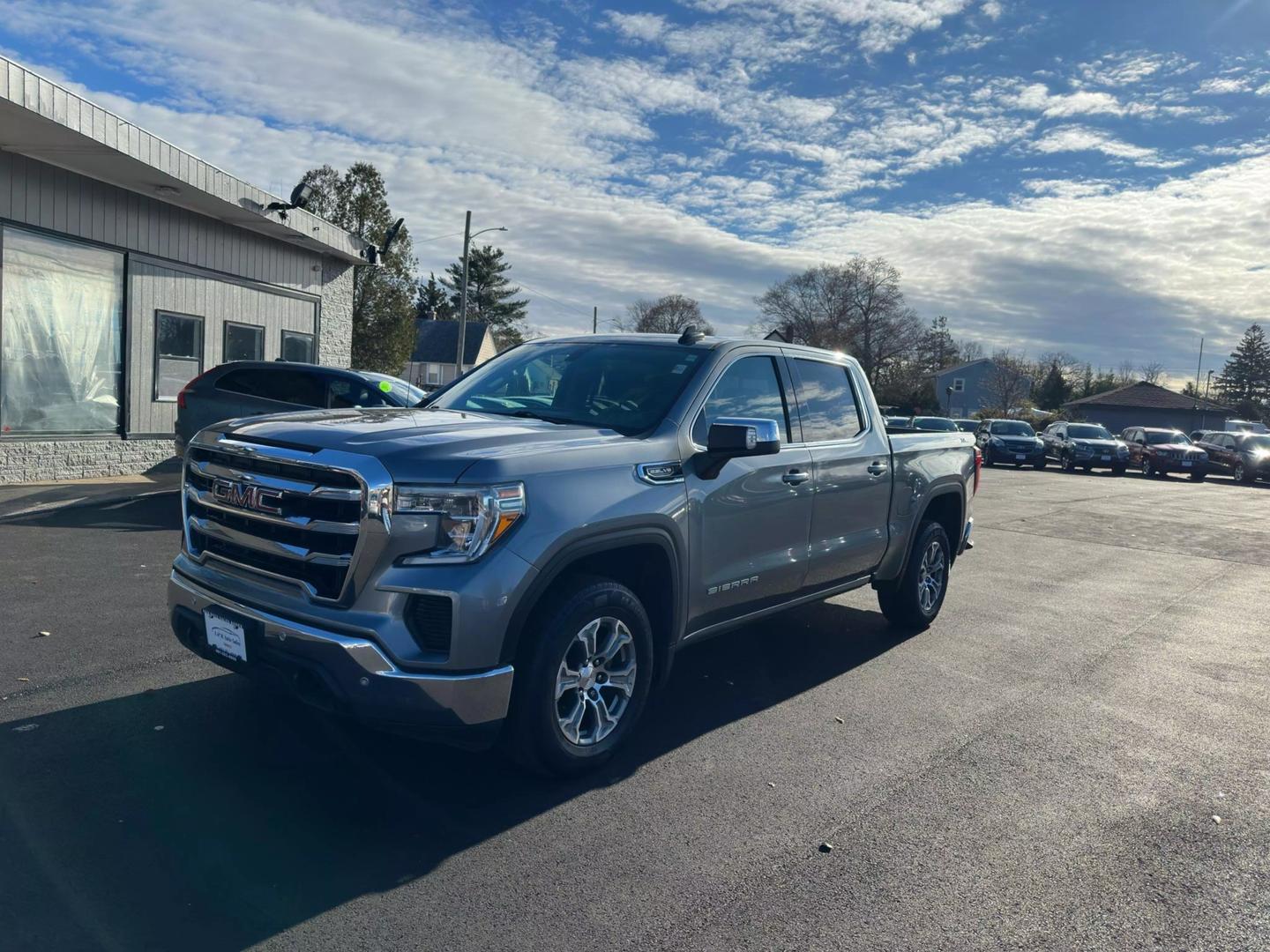 2020 GMC Sierra 1500 SLE photo 2