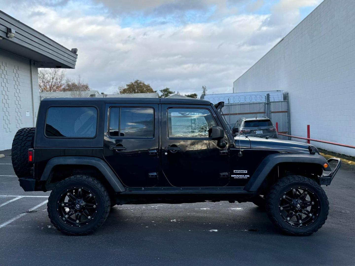 2013 Jeep Wrangler Unlimited Sport photo 4