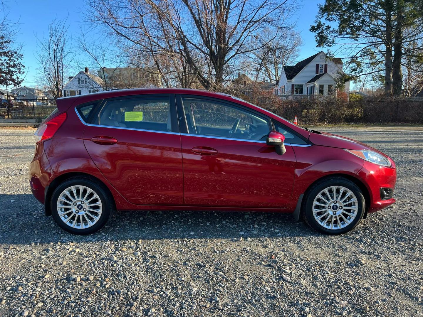 2015 Ford Fiesta Titanium photo 4