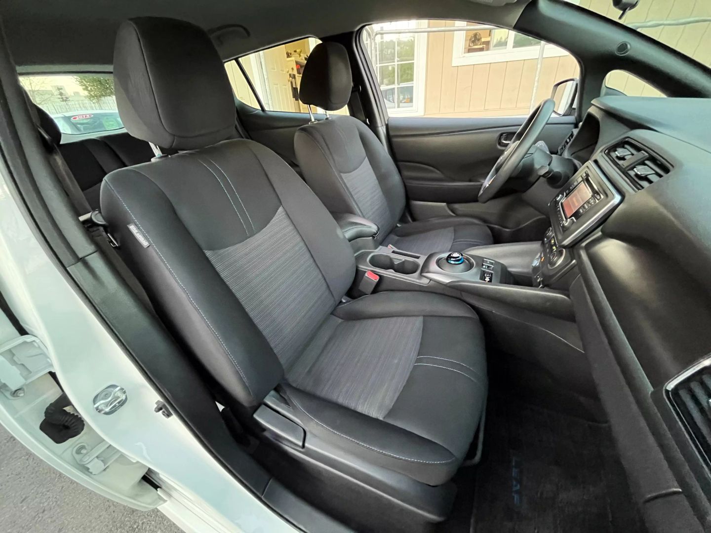 2018 Nissan Leaf  Vin: 1n4az1cp5jc300583 Stock Id: 300583 - Image 13