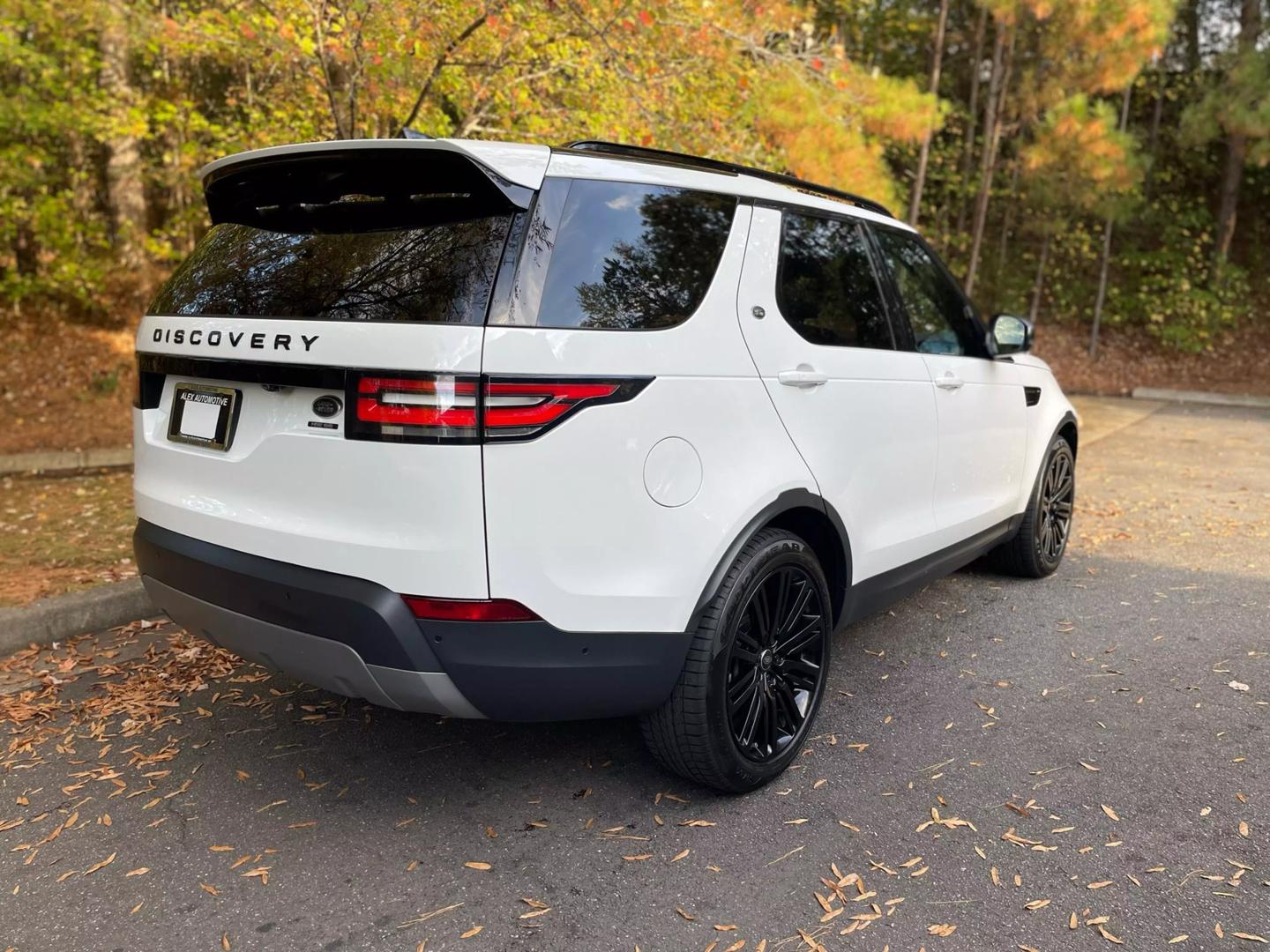 2018 Land Rover Discovery HSE LUX photo 5