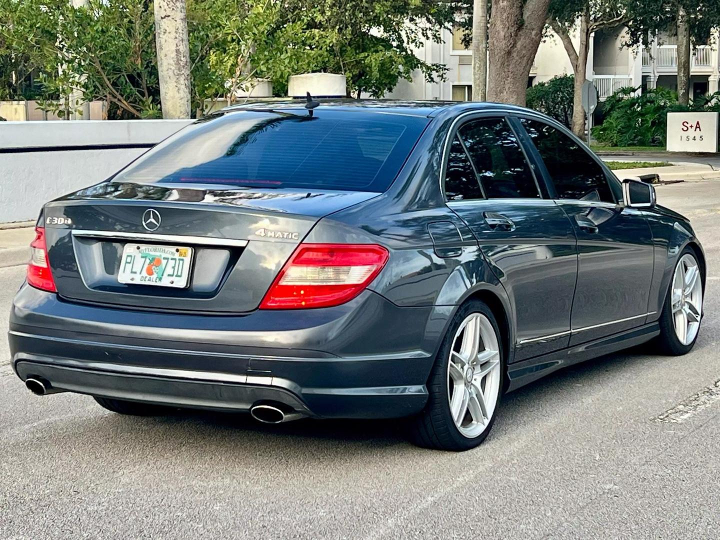 2011 Mercedes-Benz C-Class null photo 5