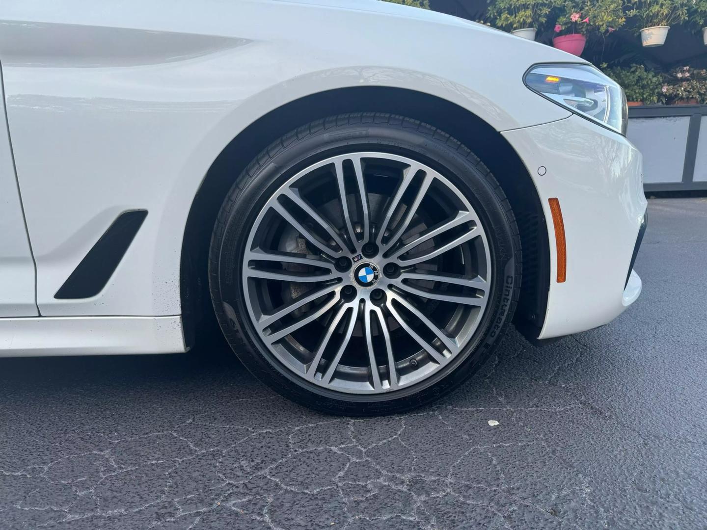 2019 BMW 5 Series 540i photo 14