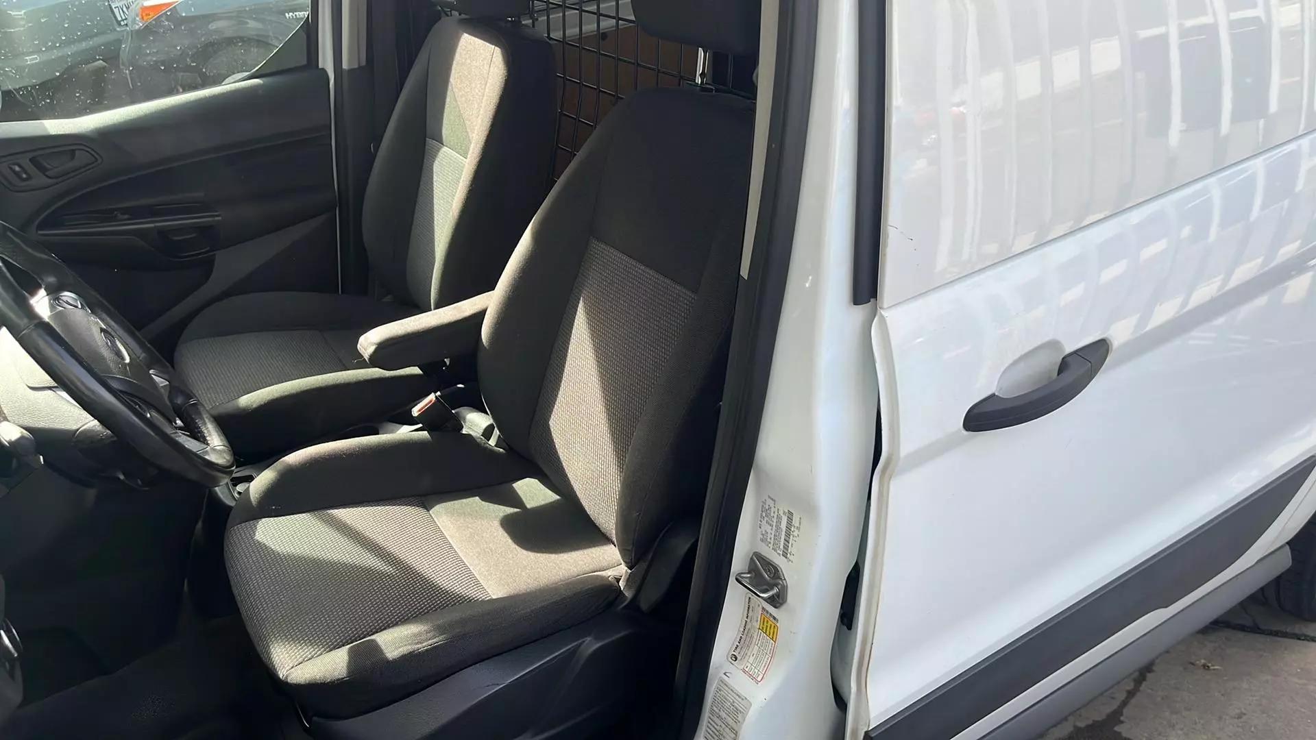 2017 Ford Transit Connect XL photo 21